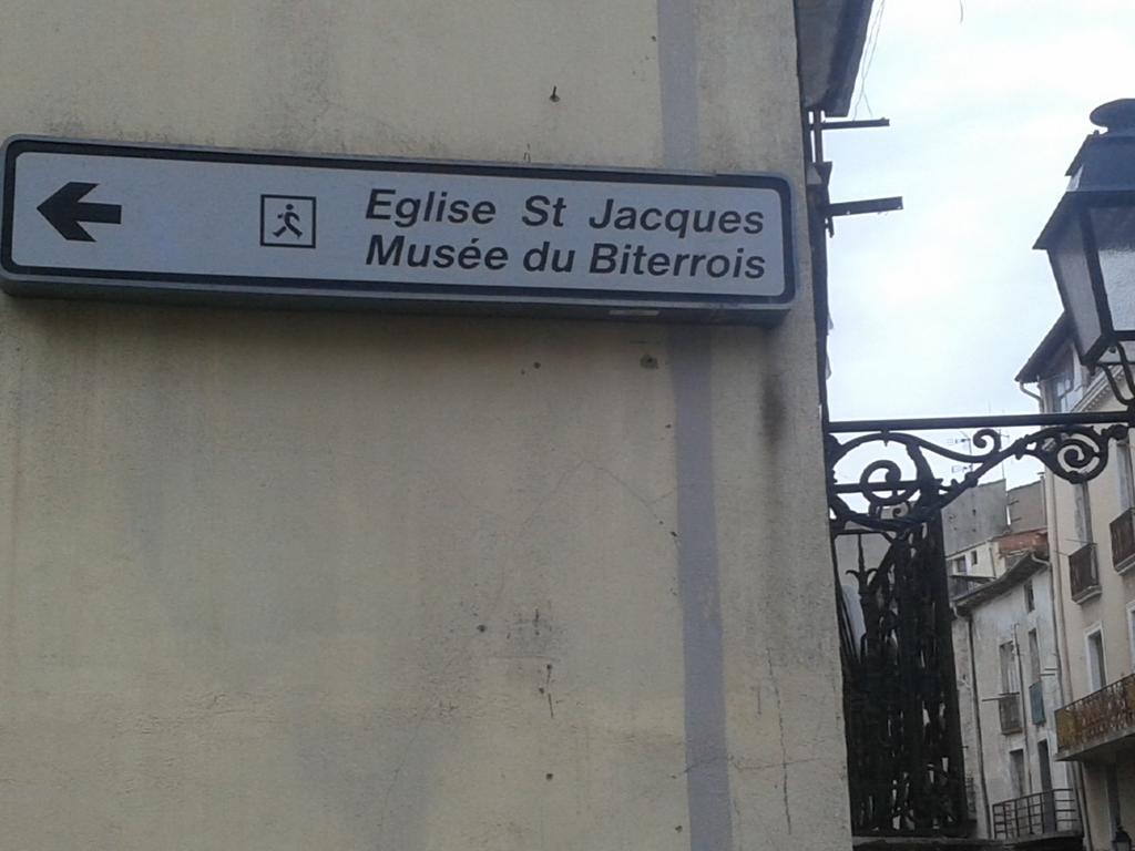 Venez Rever Beziers Centre Et Gare Il Y A Plus Cher Mais C Est Moins Bien Bagian luar foto